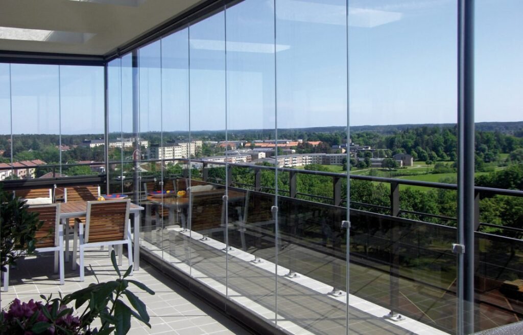 Cam Balkon Avantajları: Konforlu, Sessiz ve Tozsuz Bir Mekân
